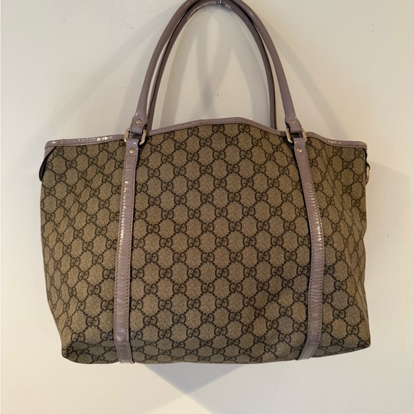 Gucci Monogram Tote Bag with Lilac Trim - Picture 3 of 14